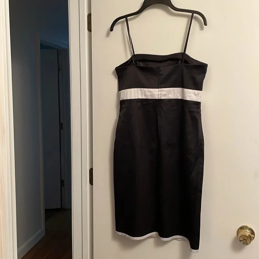 B. Moss and Co., party dress, size 10, black strapless, white trim, jeweled bow - Picture 2 of 6